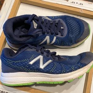 Boys New Balance Fuel Core Rush', Size 13.5 Blue W/ Gray Trim.